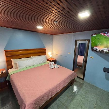 Pura Vida Aparment - Downtown La Fortuna Exteriör bild