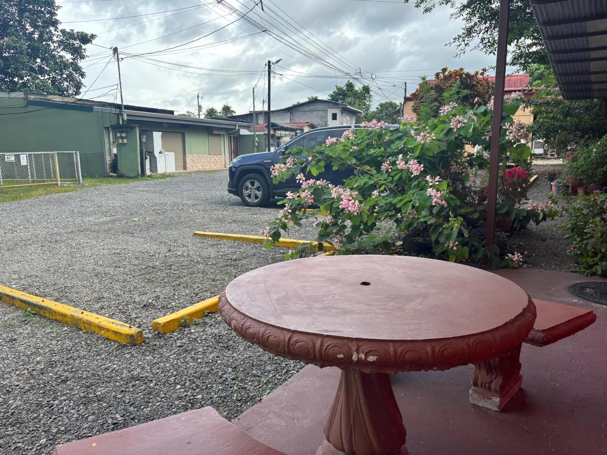 Pura Vida Aparment - Downtown La Fortuna Exteriör bild